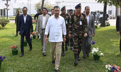 প্রথমবারের মতো তেজগাঁও প্রধানমন্ত্রীর কার্যালয়ে তারেক রহমান