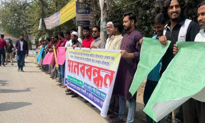 বিদ্যালয়ের মাঠে মার্কেট নির্মাণ, শিক্ষার্থী ও এলাকাবাসীর প্রতিবাদ