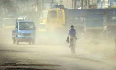 বায়ুদূষণে ঢাকা আজ বিশ্বে শীর্ষে