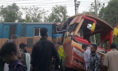 কুমিল্লায় ট্রেন দুর্ঘটনায় নিহত ১২ জনের পরিচয় মিলেছে