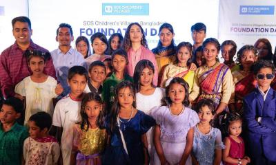শিশুদের ভালবাসায় মুগ্ধ জাইমা রহমান