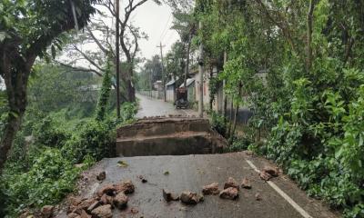 বাঞ্ছারামপুরে নিলাম ছাড়াই কালভার্ট বিক্রি!