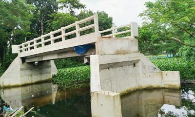 সংযোগ সড়ক না থাকায় কাজে আসছে না কোটি টাকার ব্রিজ