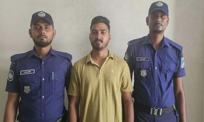 লঞ্চের ওপর তরুণীকে প্রকাশ্যে পেটানো জিহাদ গ্রেপ্তার