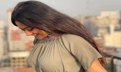 প্রার্থনা ফারদিন দীঘির মাসে আয় কত? 