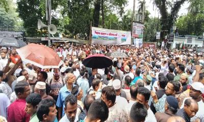 সরকারকে এক মাস সময় দিলেন শিক্ষকরা