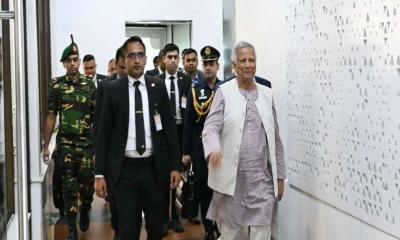 দেশে ফিরেছেন প্রধান উপদেষ্টা ড. মুহাম্মদ ইউনূস