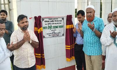 গাইবান্ধা জেলা কেন্দ্রীয় ঈদগাহ মাঠে দুইশত সুপারি গাছ রোপণ