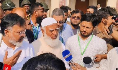 জামায়াত আমির-বিএনপি প্রার্থীর আলিঙ্গন