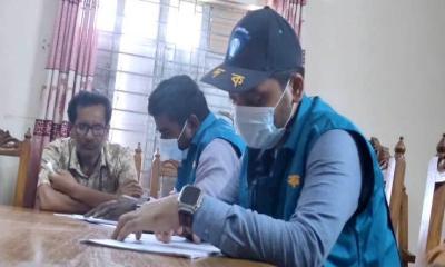 গাংনী মহিলা ডিগ্রি কলেজে দুদকের অভিযান