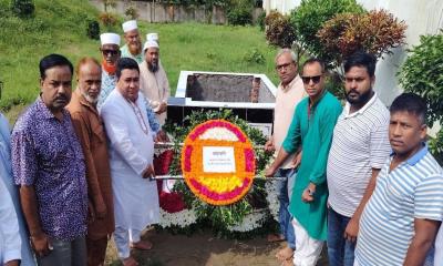 বাঞ্ছারামপুরে জুলাই আন্দোলনের শহীদদের কবরে শ্রদ্ধা নিবেদন