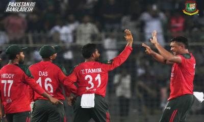 বাংলাদেশের কাছে পাত্তাই পেল না পাকিস্তান