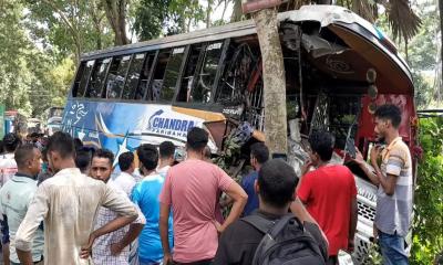 মাদারীপুরে দুই বাসের সংঘর্ষ, আহত ১৫