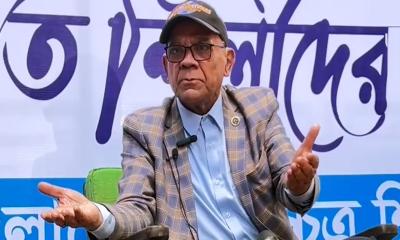 দেশে থাকলে আজকে ভিক্ষা করে খেতে হতো: আহমেদ শরীফ