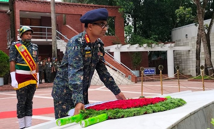 আনসার ও গ্রাম প্রতিরক্ষা বাহিনীর মহাপরিচালকের শ্রদ্ধা