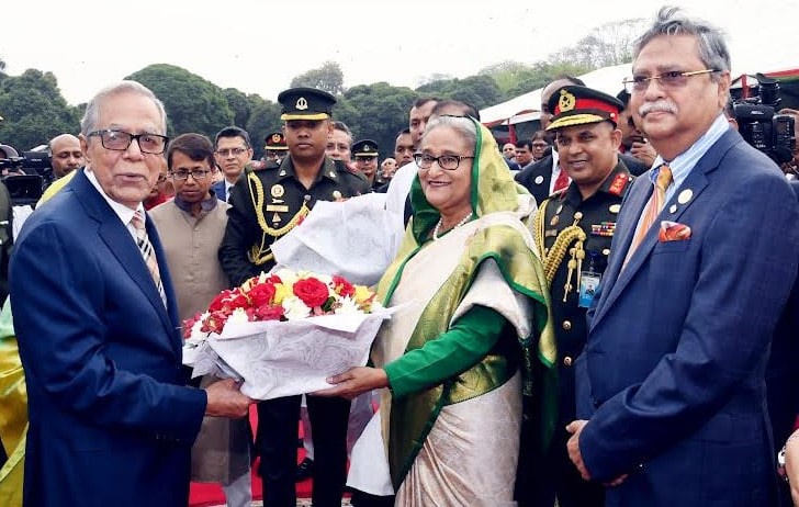 রাষ্ট্রপতির সংবর্ধনায় প্রধানমন্ত্রীর যোগদান