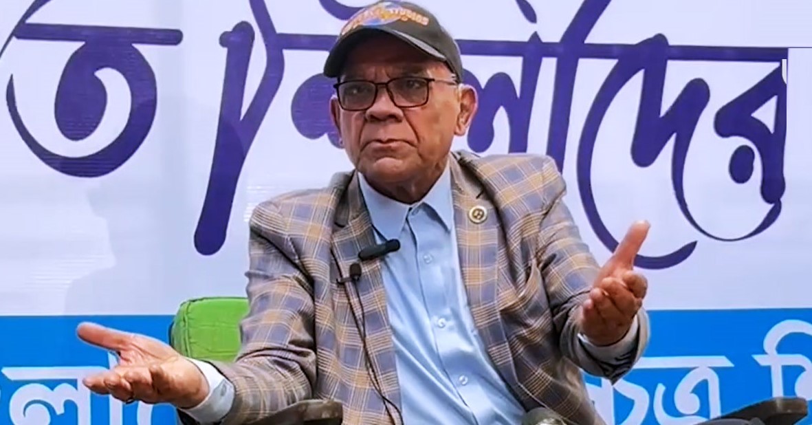 দেশে থাকলে আজকে ভিক্ষা করে খেতে হতো: আহমেদ শরীফ